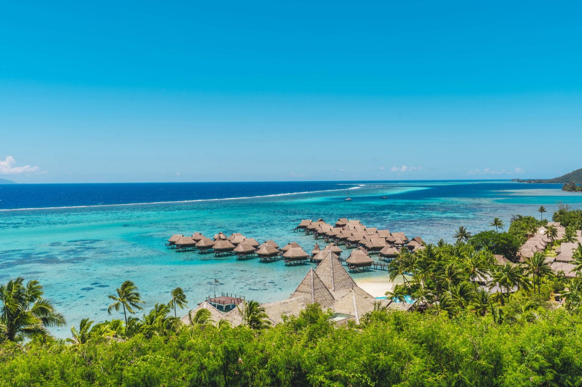 Moorea Escape: The boat is yours for a full day — lagoon, bays, and the magic of Moorea